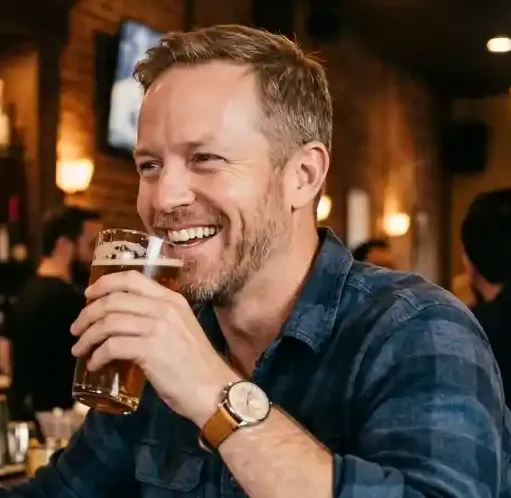 Authentic user testimonial detailing improved energy levels and successful weight management milestones during the initial month.